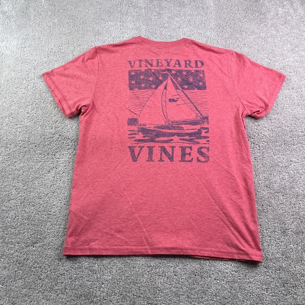 Vineyard Vines Shirt Mens Medium Red Dunes Tee Sailboat Graphic Short Sleeve